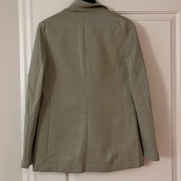 Brand new Harris Wharf textured blazer. Size 44 = size US 8. Light mint. - Picture 5 of 10